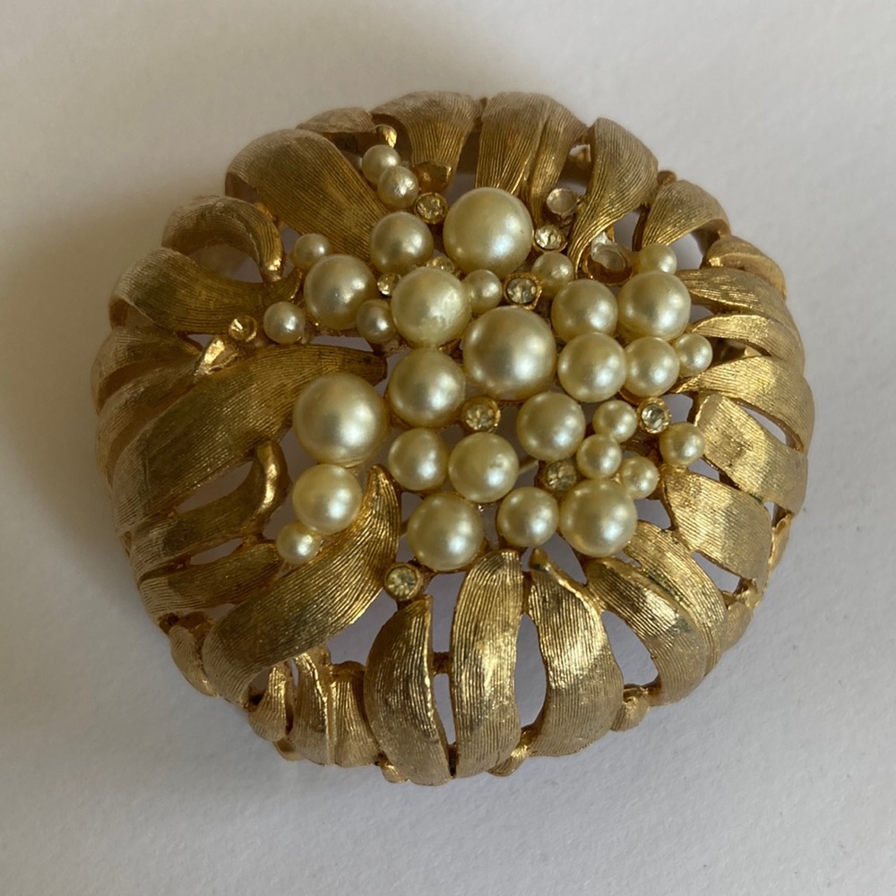 Vintage 70s large domed brooch with faux pearls and tiny rhinestones